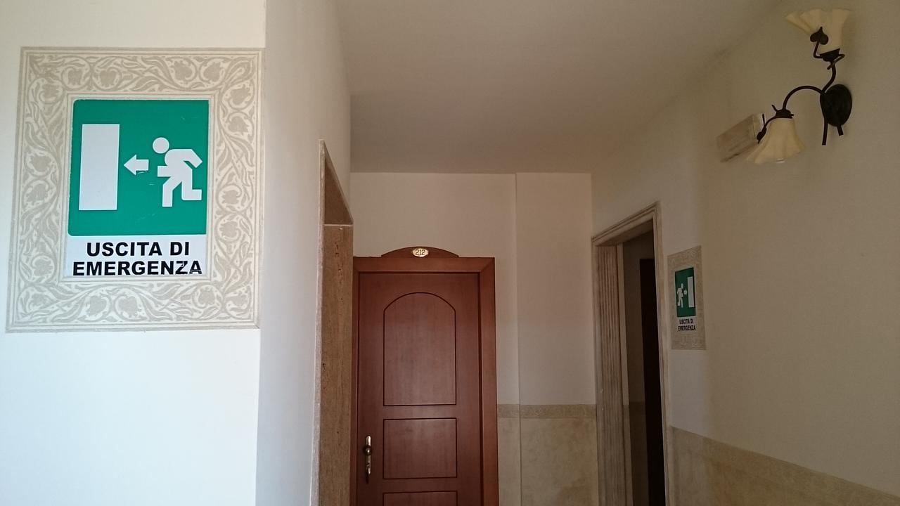 Hotel Holiday House San Giovanni Rotondo Exterior foto